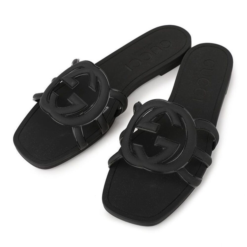 Women’s Interlocking Slide Sandals